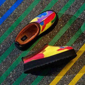 UGG TAZZ PRIDE POP PLATFORM SHEARLING LINED SLIPPERS Size 11 New